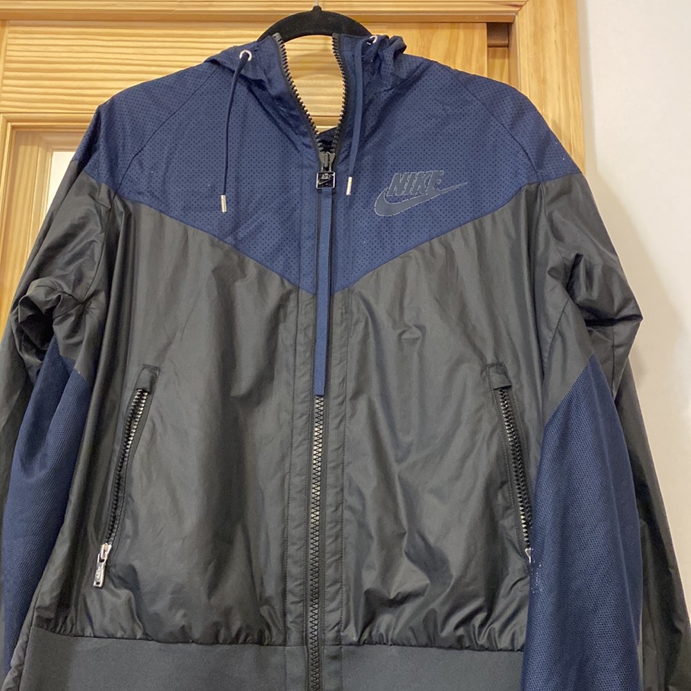 Nike Jacket - Picture 2 of 8